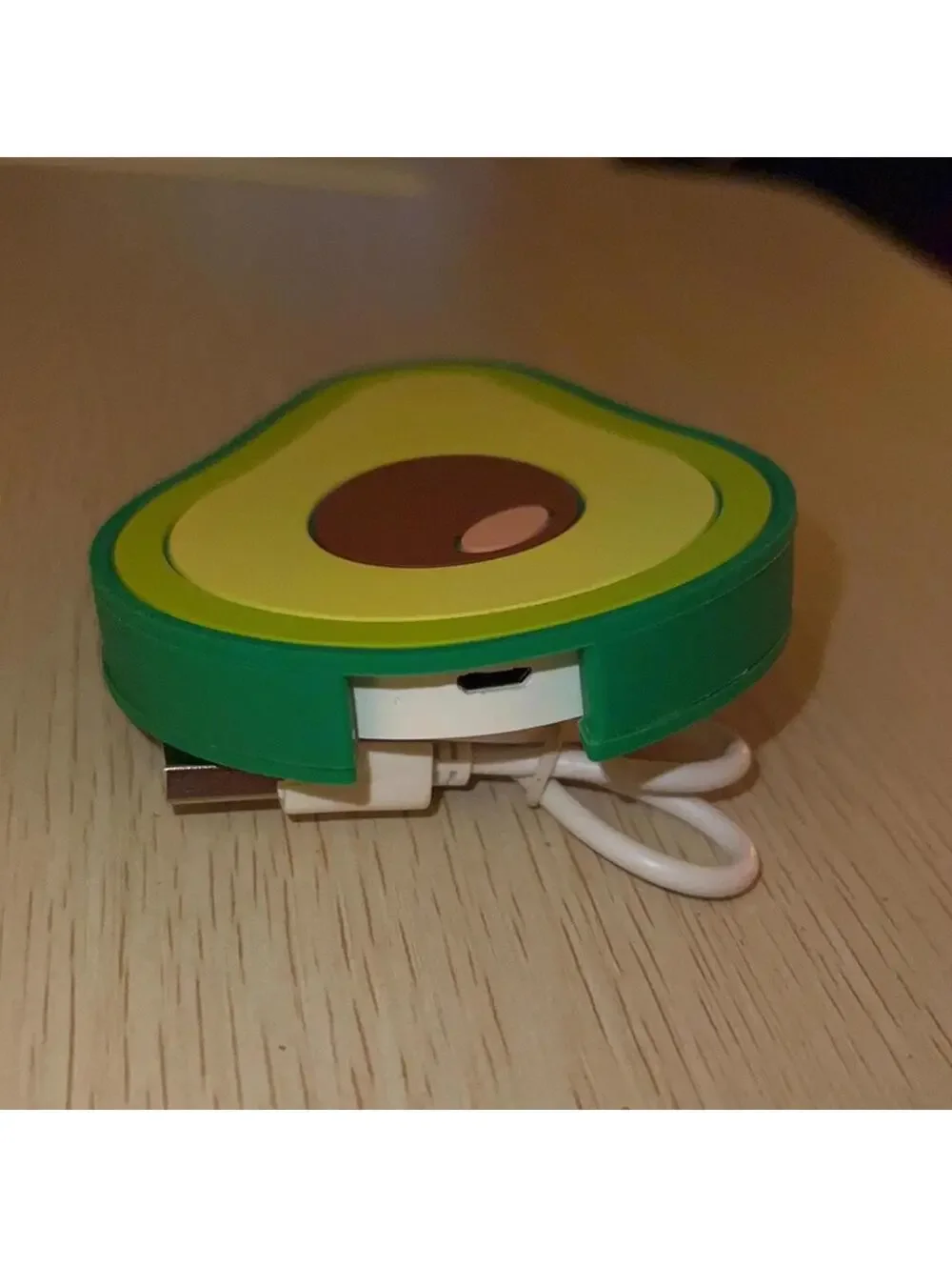 Avocado wireless phone charger w cable